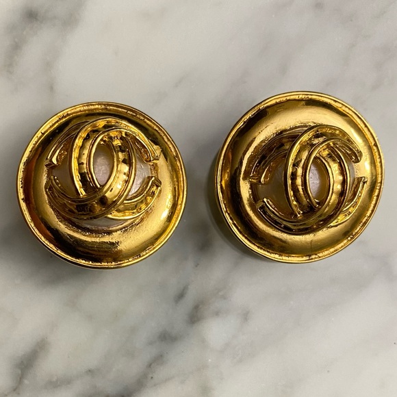 🔥Beautiful Rare Chanel vintage clip on earrings - Picture 5 of 7